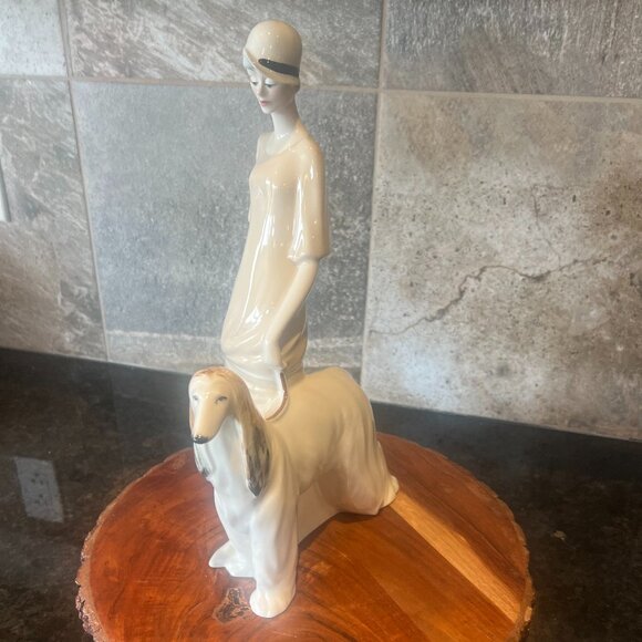 Royal Doulton 'Promenade' Hand Made 14-inch Porcelain Figurine! - Picture 5 of 16